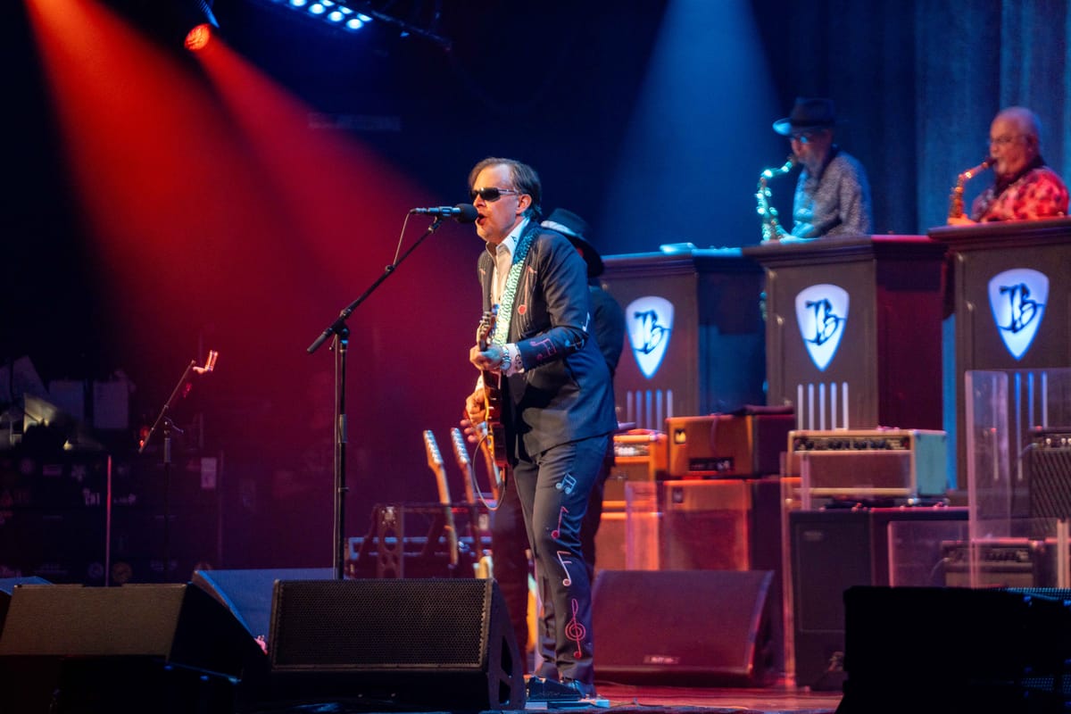 Joe Bonamassa Electrifies the “Mother Church of Country Music”